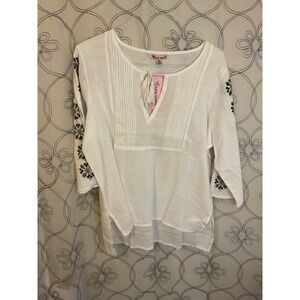 Women's Extra Touch White 3/4 Sleeve Pleated Front Size 2X